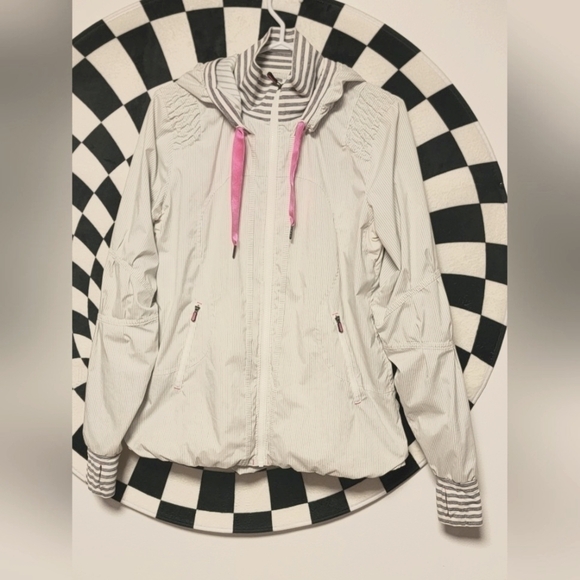 162- Lululemon Run: Track & Field  Jacket - Picture 1 of 4
